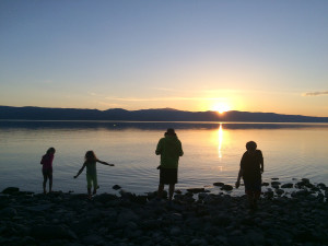 Shore.Sunset.Family_LOWREZ